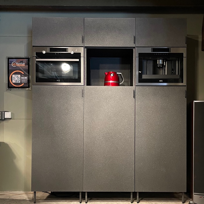 Herstellen Onzin vrede Stalen keukens met hoge kastenwand | Hardhout Discount